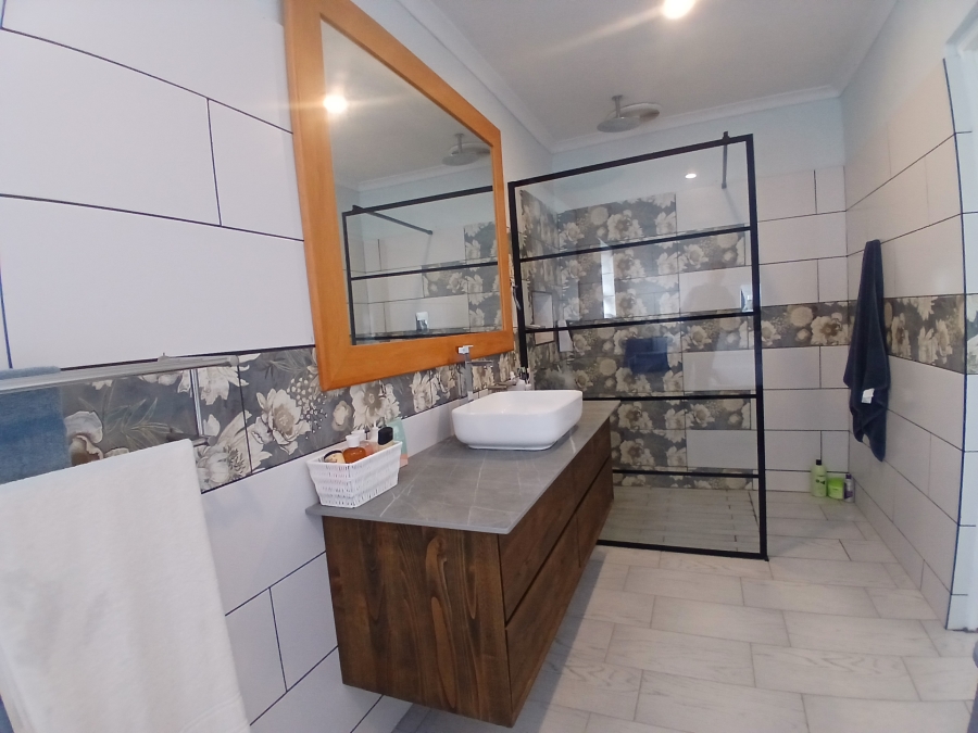 3 Bedroom Property for Sale in Marina Martinique Eastern Cape